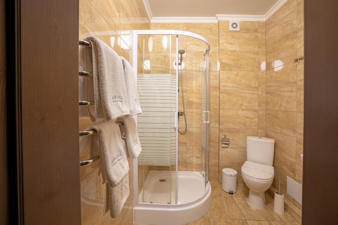 Private Rooms In Hotel Lift 1R Bukovel Eksteriør bilde